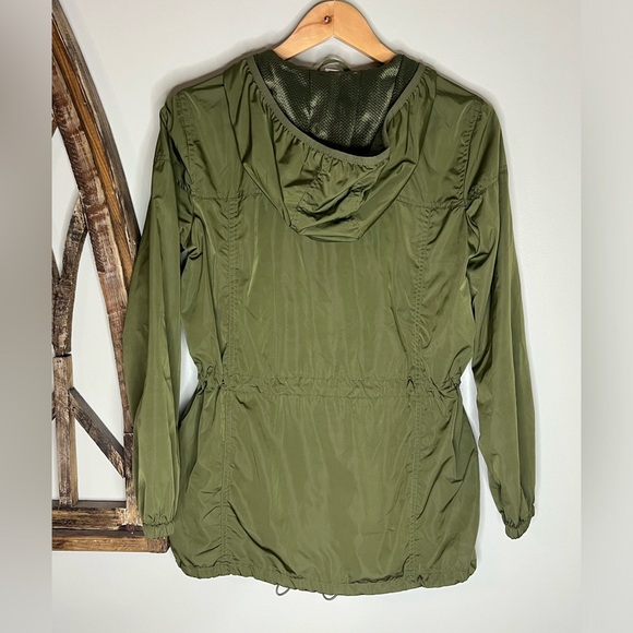 Old Navy Olive Green Active Wear Jacket NWOT XS - Picture 2 of 3